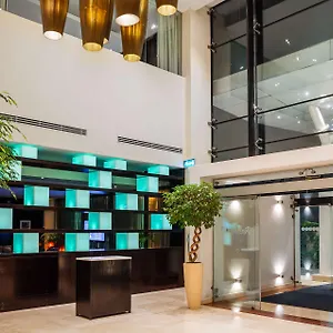 Radisson Blu Hotel, Otel